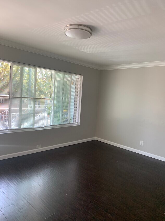 611 Linden Ave Unit 2, Long Beach, CA 90802 Apartments in Long Beach