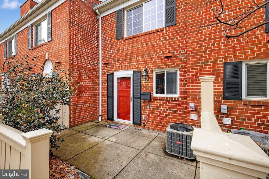 Photo - 1455 B N Van Dorn Street Unit