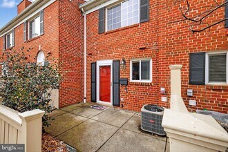 Building Photo - 1455 VA-401