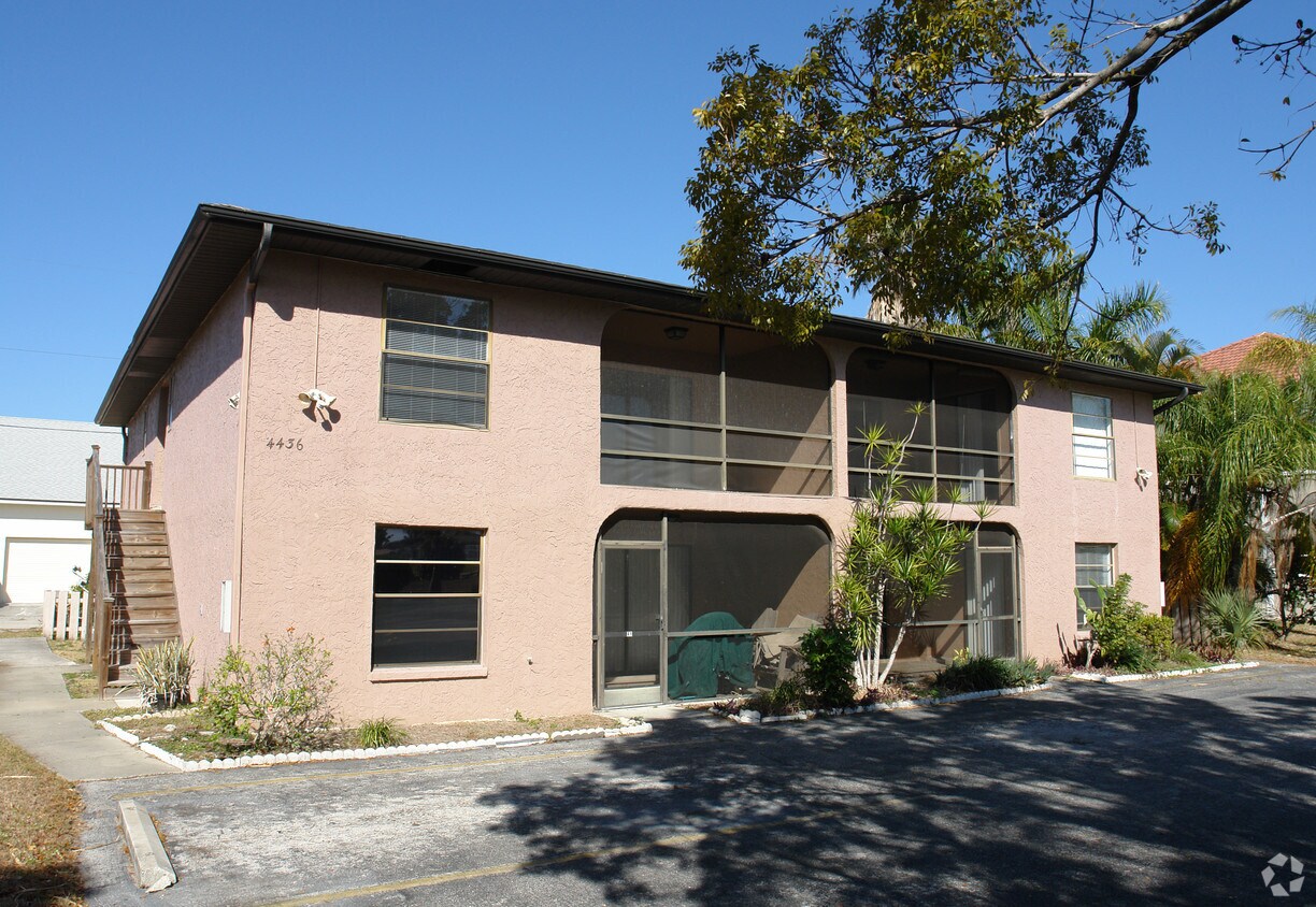 Building Photo - 4436-4440 Orchid Blvd