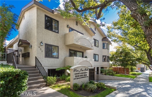 Foto del edificio - 430 E San Jose Ave