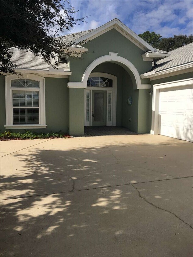 Foto principal - 905 Birdie Way