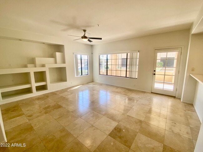 Building Photo - 9253 N Firebrick Dr