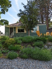 Building Photo - 4914 N Cedar St