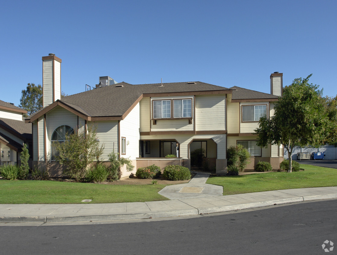 Building Photo - Brierwood Court Apartments