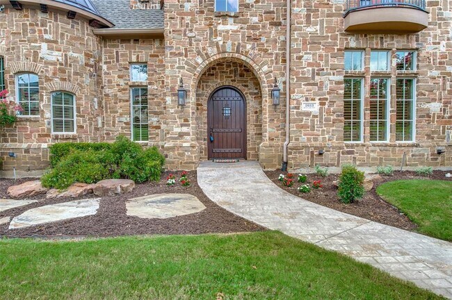 Building Photo - 2613 Round Table Blvd