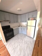 Building Photo - 2139 Strauss St