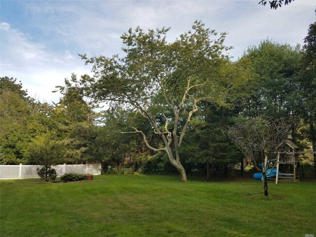 Building Photo - 13 Sweetgrass Rd