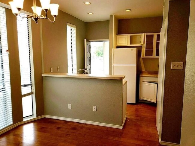 Foto del edificio - 2002 N Fitzhugh Ave