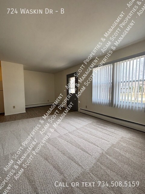 Foto del edificio - 724 Waskin Dr