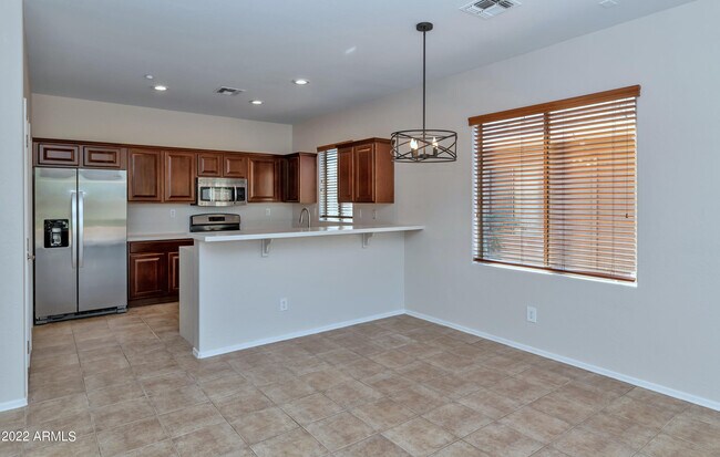 Building Photo - 40332 N Bell Meadow Trail