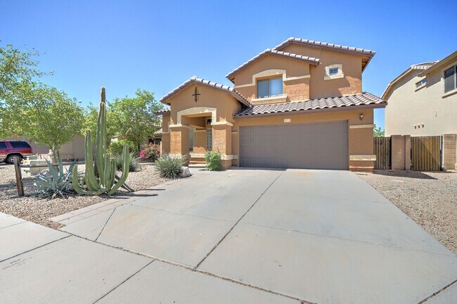 Foto del edificio - READY TO VIEW NOW! Beautiful 3 bed & 2.5 b...