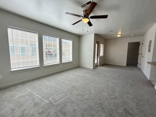 Building Photo - 4815 Continental Ln