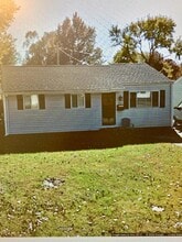 Building Photo - 1808 E Bertman Ave