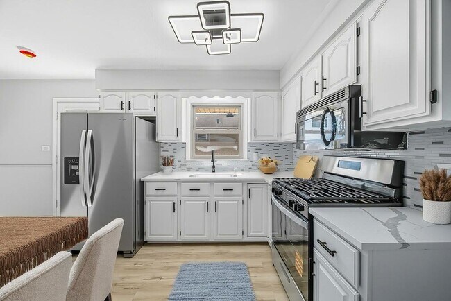 Foto del edificio - 12549 S Tripp Ave