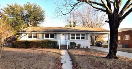 Building Photo - 205 S Mayo St