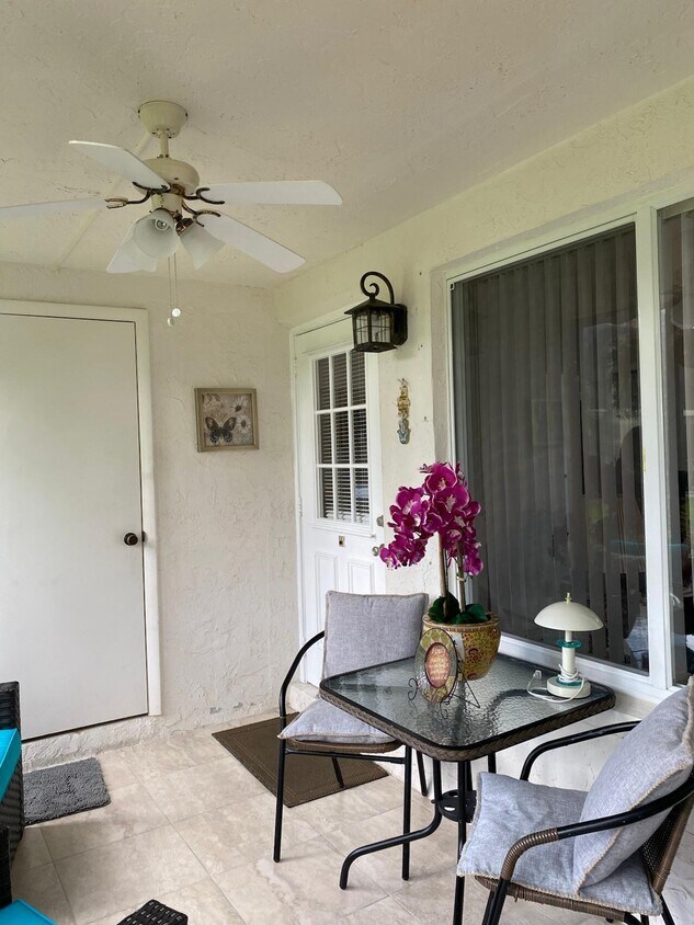 Foto principal - 5990 Pine Cone Ct