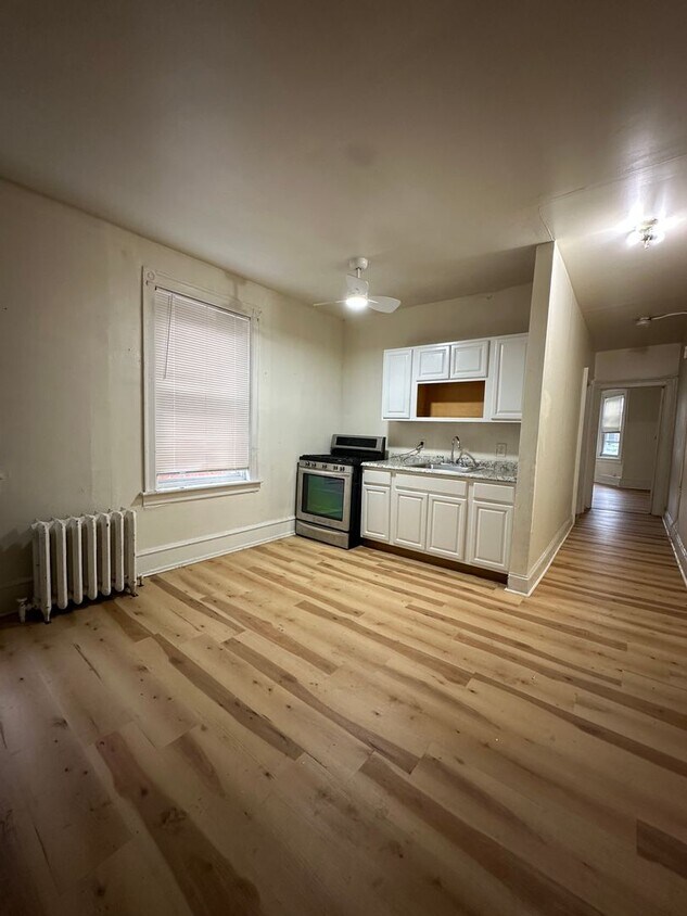 Primary Photo - 1330 W Hunting Park Ave