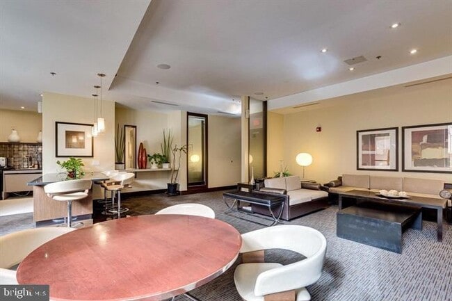 Foto del edificio - 440 L St NW