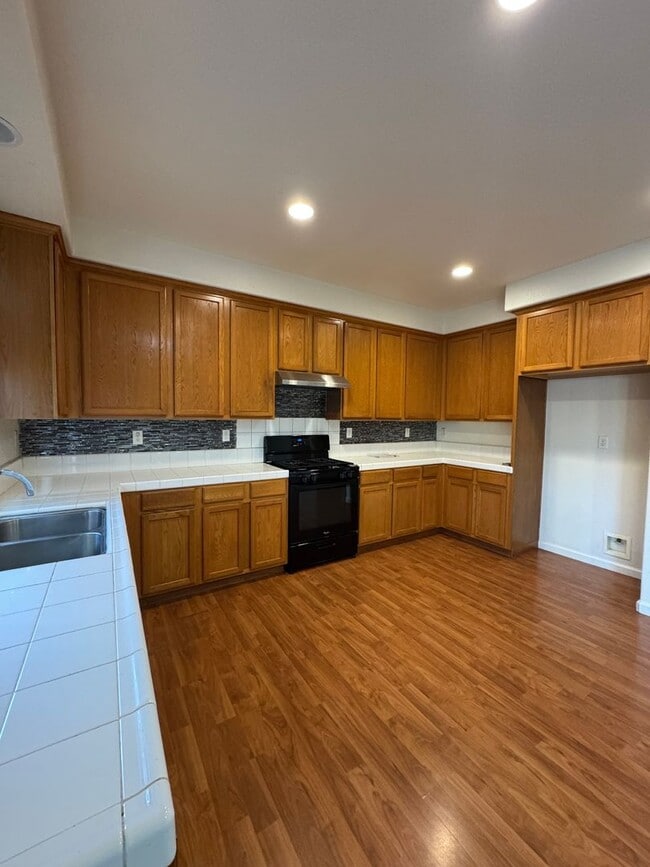 Foto del edificio - Move-In Ready Two-Story Rental with Loft a...
