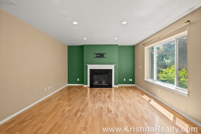 Foto del edificio - Beautiful  3BD* 2.5 BA* Single Family Home...