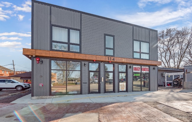 Photo - 114 W Green St Apartment