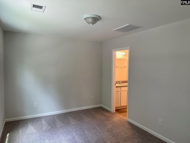 Foto del edificio - 820 Summerwood Ln