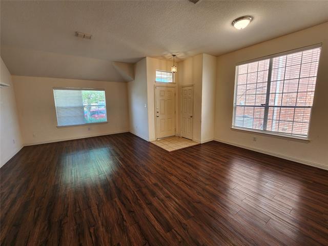 Foto del edificio - 3216 Chesington Dr