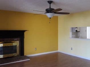 Building Photo - 9440 Lexington Cir