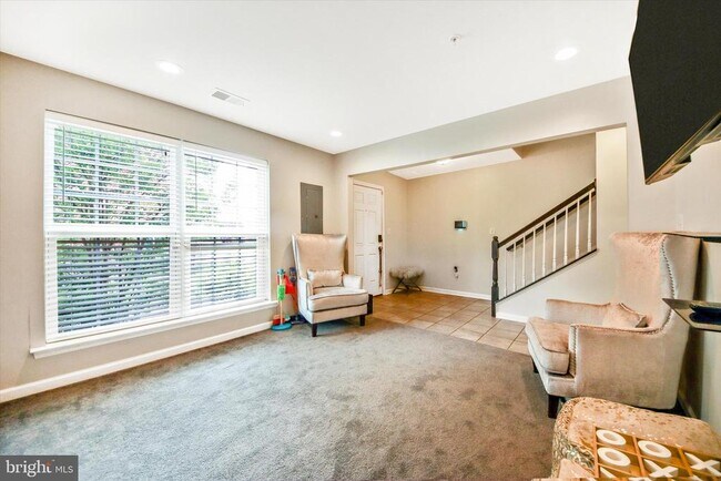 Foto del edificio - 1616 Wesbourne Dr