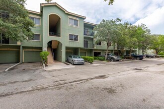 Building Photo - 350 Crestwood Cir