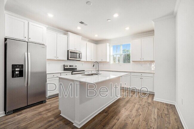 Foto del edificio - 6229 Honeybell Aly