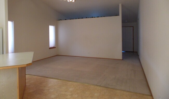 Foto del edificio - 8813 W Bonnie Ave