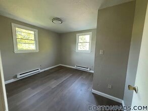 Building Photo - 162 Essex St