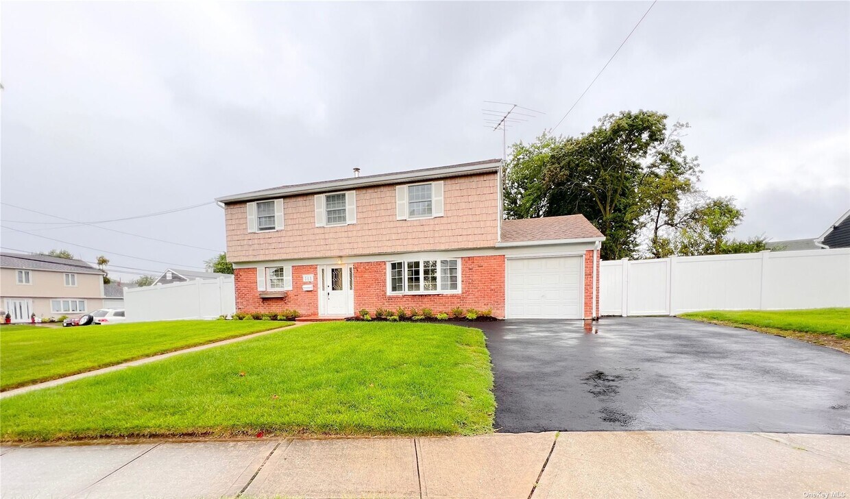 Primary Photo - 309 Wicks Ave