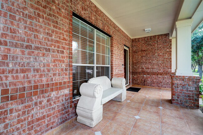 Foto del edificio - 19103 Golden Heath Ln