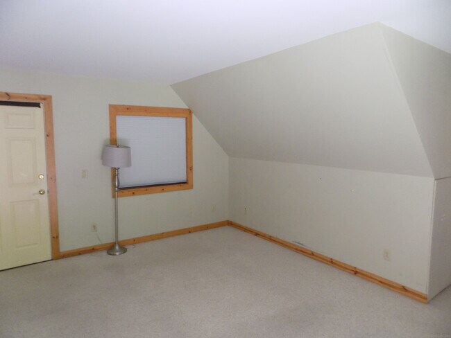 Foto del edificio - 5 Acorn Ln
