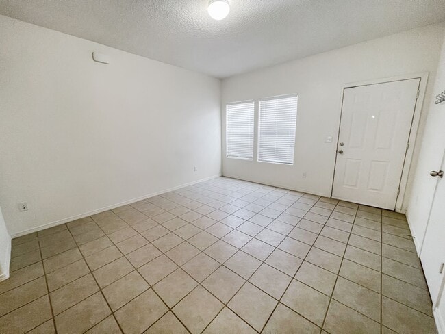 Building Photo - 2319-2331 N Desert Willow Ln