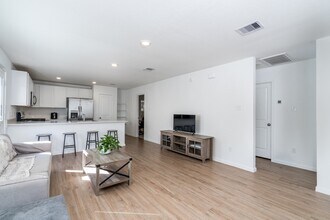 Building Photo - 18582 Cepagatti Dr