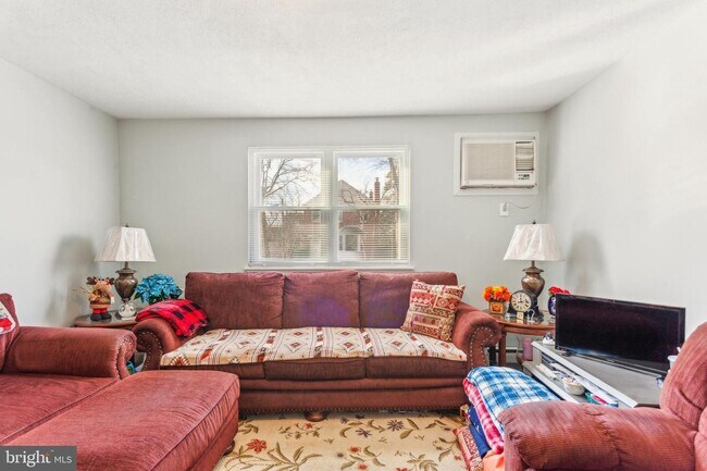 Foto del edificio - 657 Childs Ave