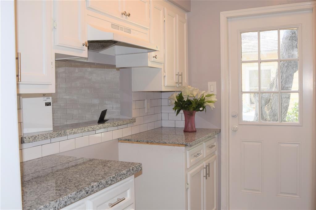 Primary Photo - 7033 Kinney St