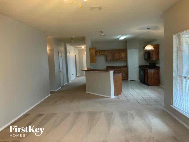 Building Photo - 717 Horseshoe Ct