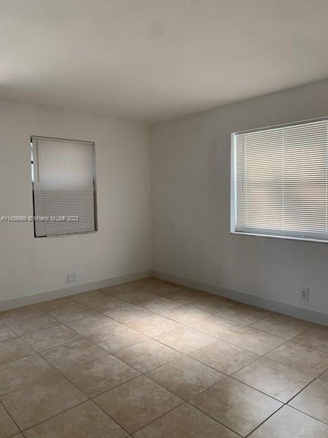 Foto del edificio - 3050 NW 8th Pl