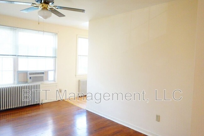 Foto del edificio - 8400 Greenwood Ave