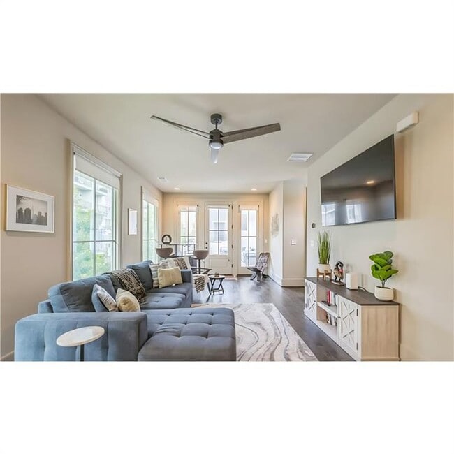 Building Photo - 26 Bass St SE