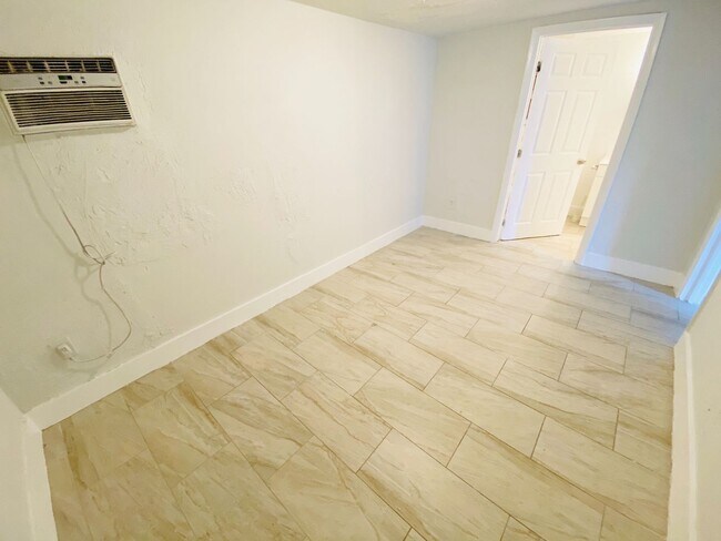 Foto del edificio - 2230 NW 51 Terrace