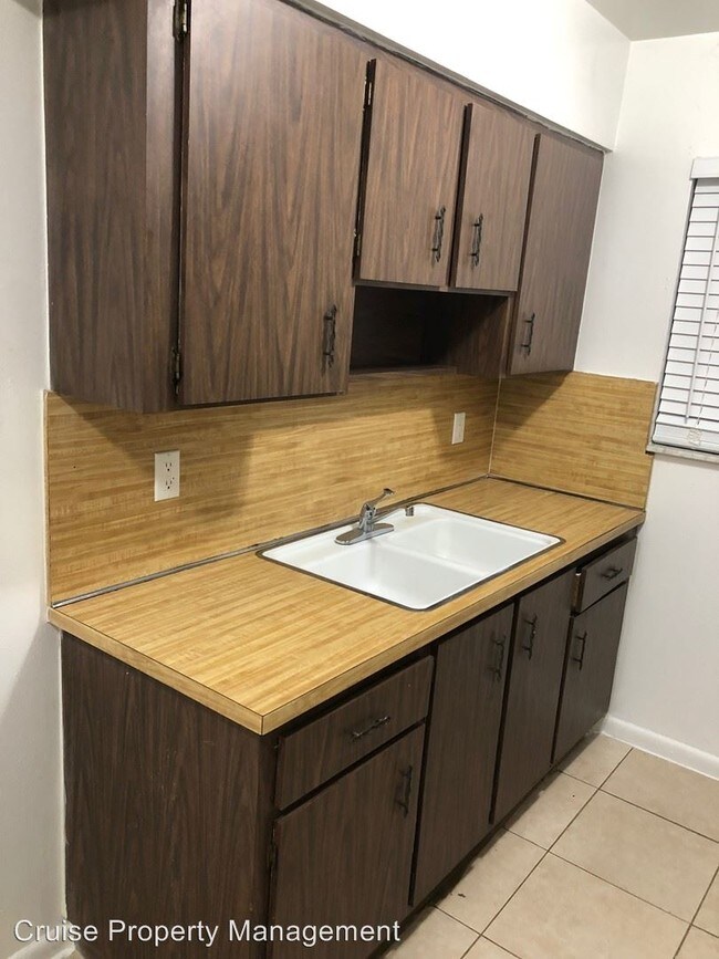 Foto del edificio - 4875-4883 SW 65th Ave