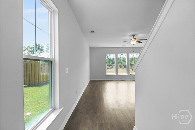 Foto del edificio - 106 Brookline Dr