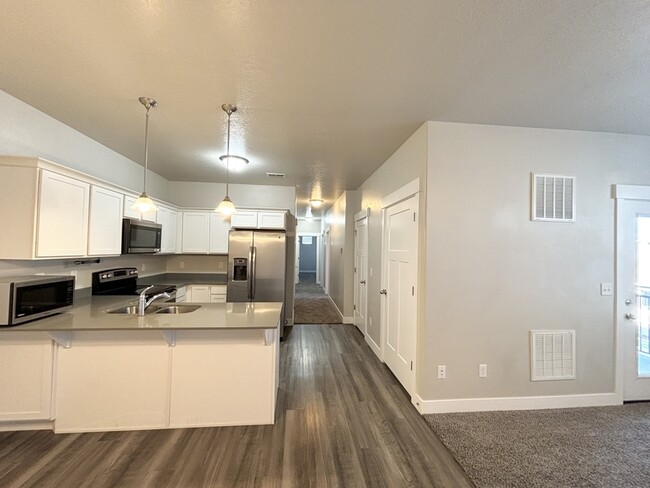 Building Photo - 12992 S Tortola Dr