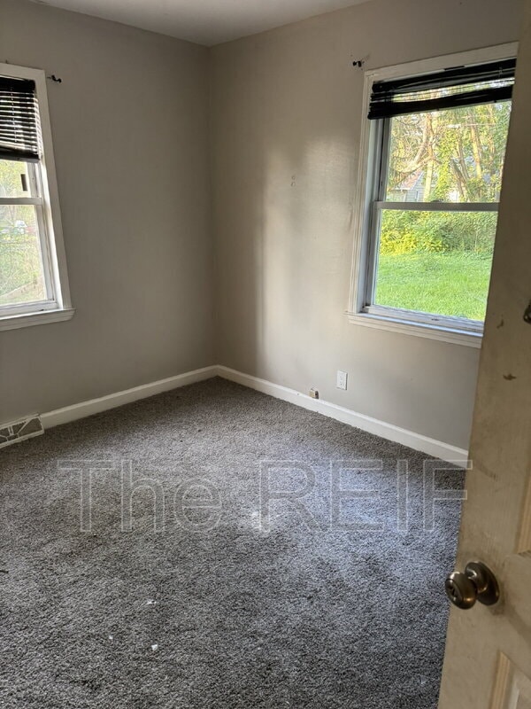 Building Photo - 3251 Spruce St